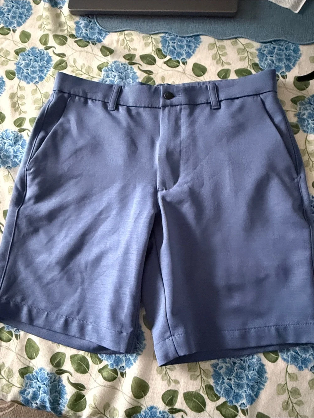 Callaway Periwinkle Performance Golf Shorts / never worn; brand new